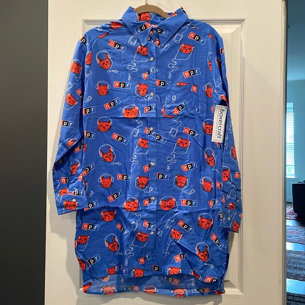 Perfect Christmas gift! COZY NPR “podcats” nightshirt/nightie cute kittens!